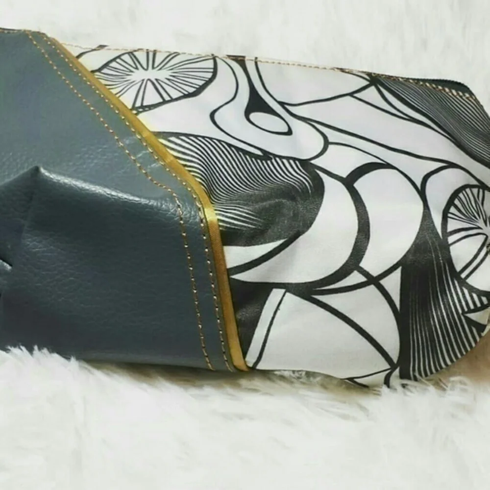 ☄Collectible South African Airways Accessories Bag
